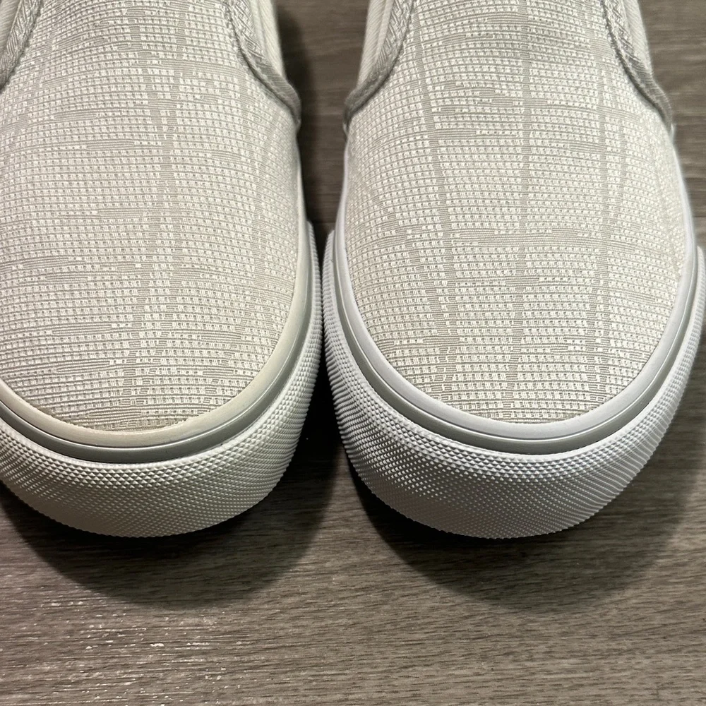 Vans Slip-On Sneakers in Patterned Light Gray